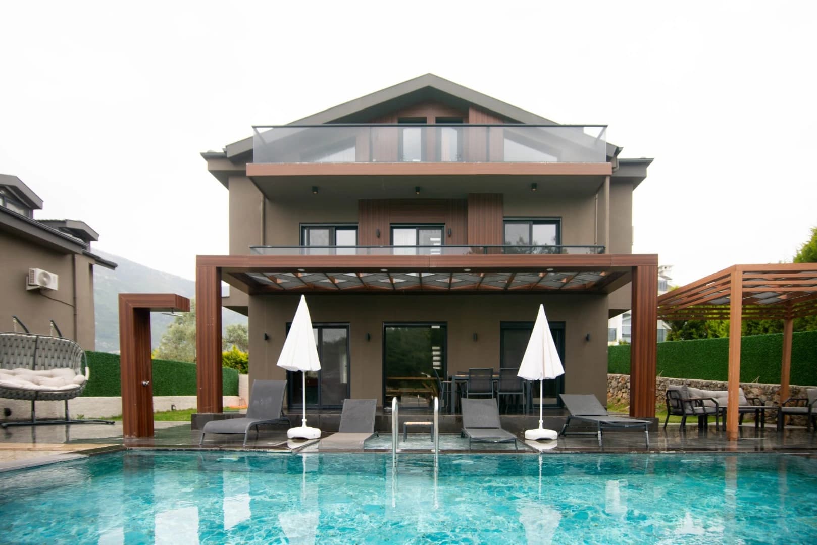 Villa Tekin Collection
